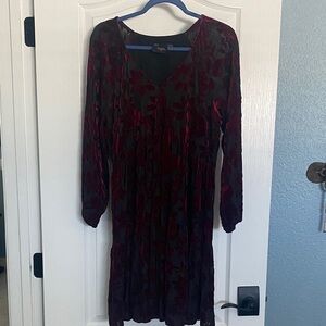 Just...Taylor Burgundy Floral Long Sleeve Dress